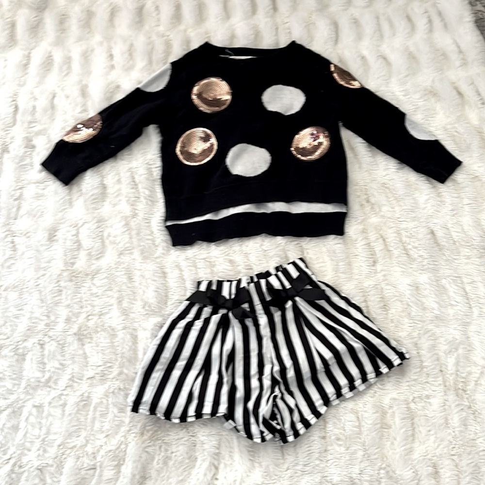 Toddler girl matching set size 2T.